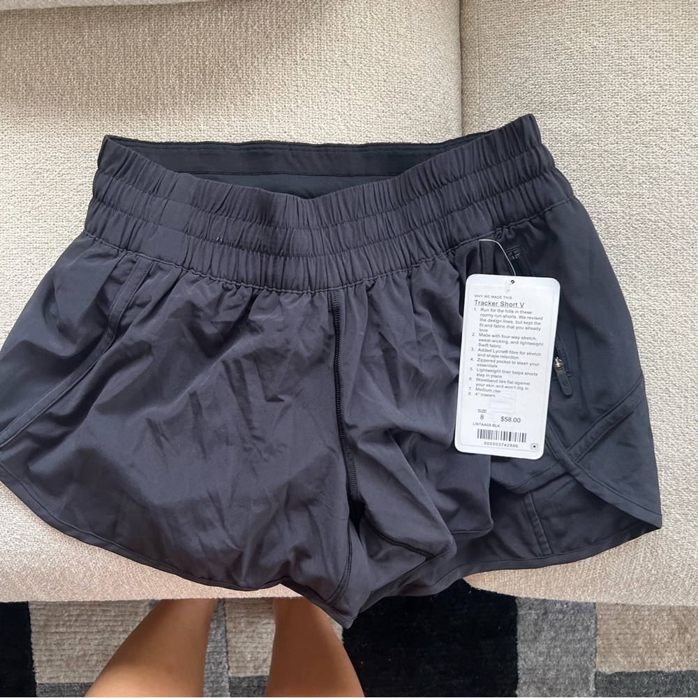 Lululemon size 8 new with tags black shorts
